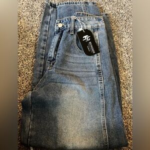 Women’s curved leg Blue Jeans